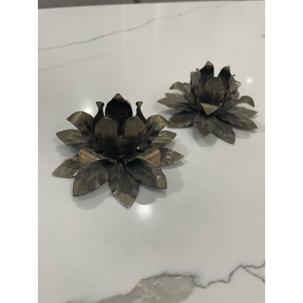 Vintage Metal Brass Flower Poinsettia Tapered Candle Holder Gold MCM Whimsical - Picture 1 of 7